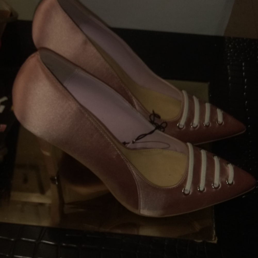 Heels - Picture 2 of 2